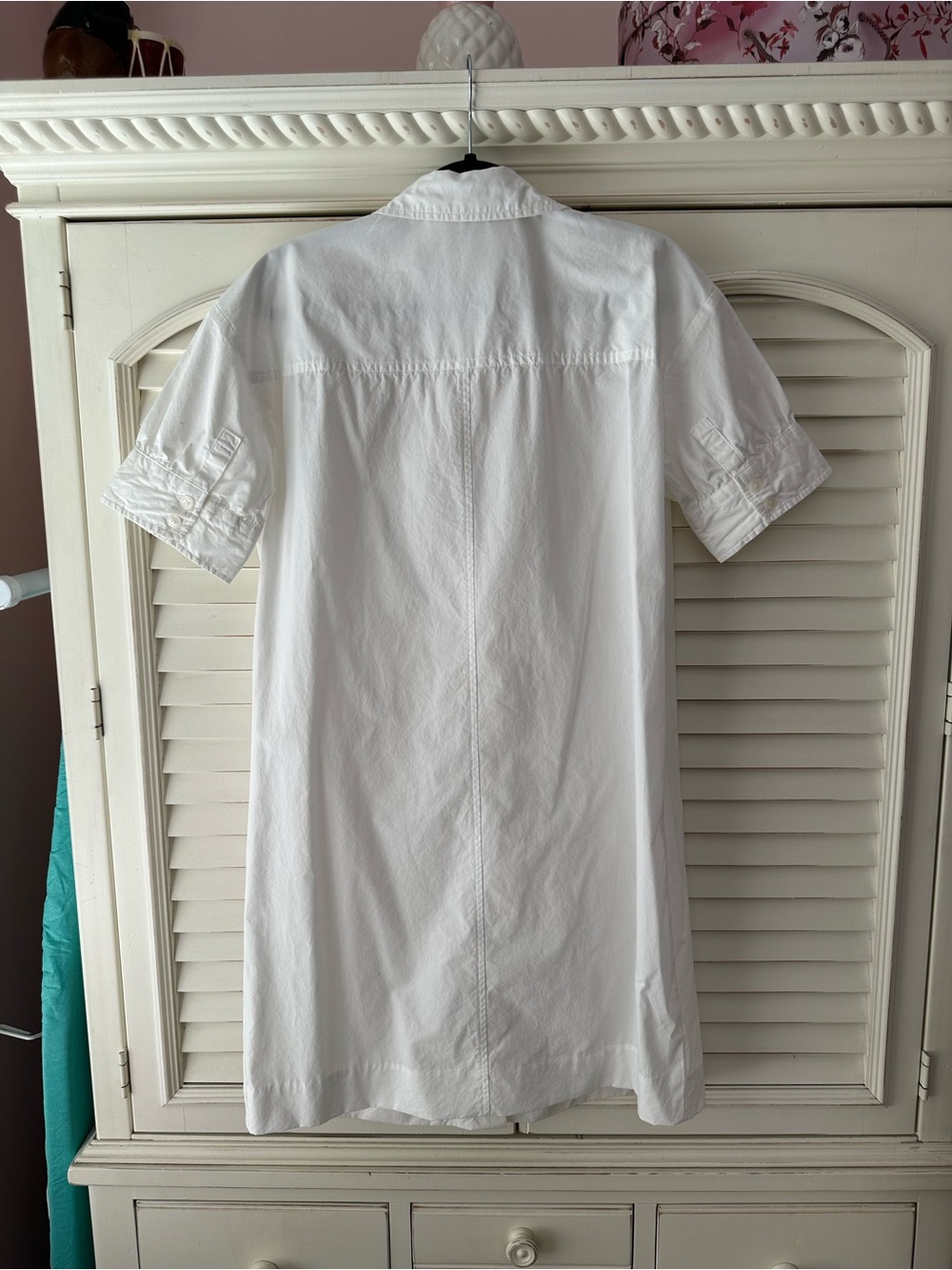 Banana Republic. White Short-Sleeve Button-Up Shirt dress - Picture 2 of 3